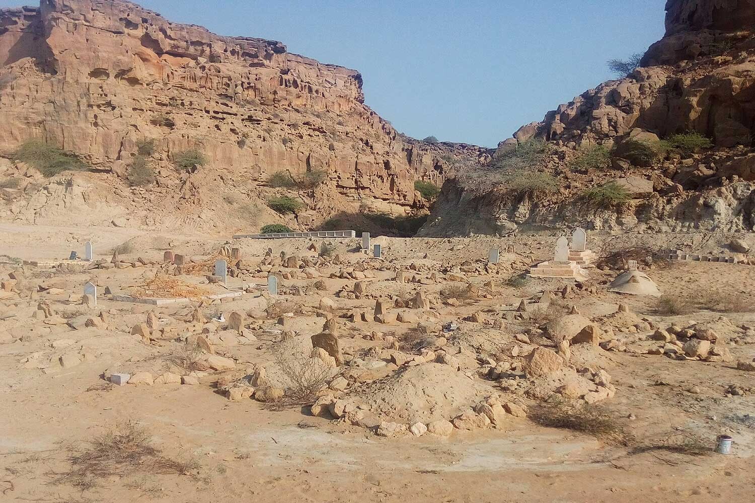 Chabahar-cemetery.jpg